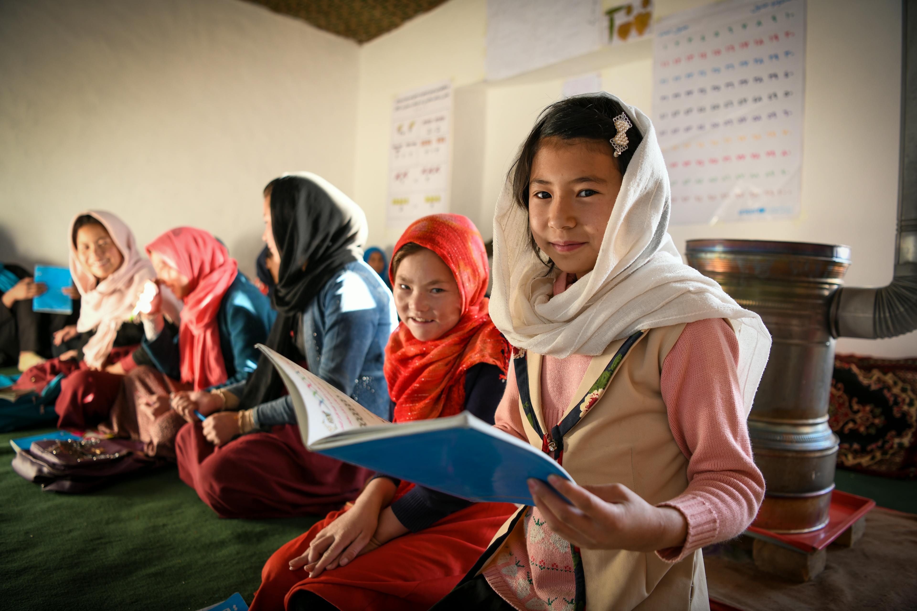 Flickor i skola Afghanistan 2022