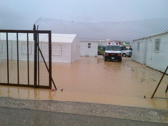Flooding-Zaatari_09.01.13-575x431.jpg