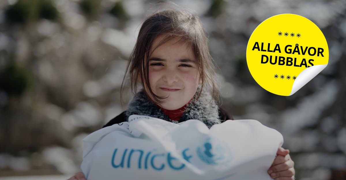 Barn med UNICEF-leverans – Libanon 2024 – Dubbling splash - mobile