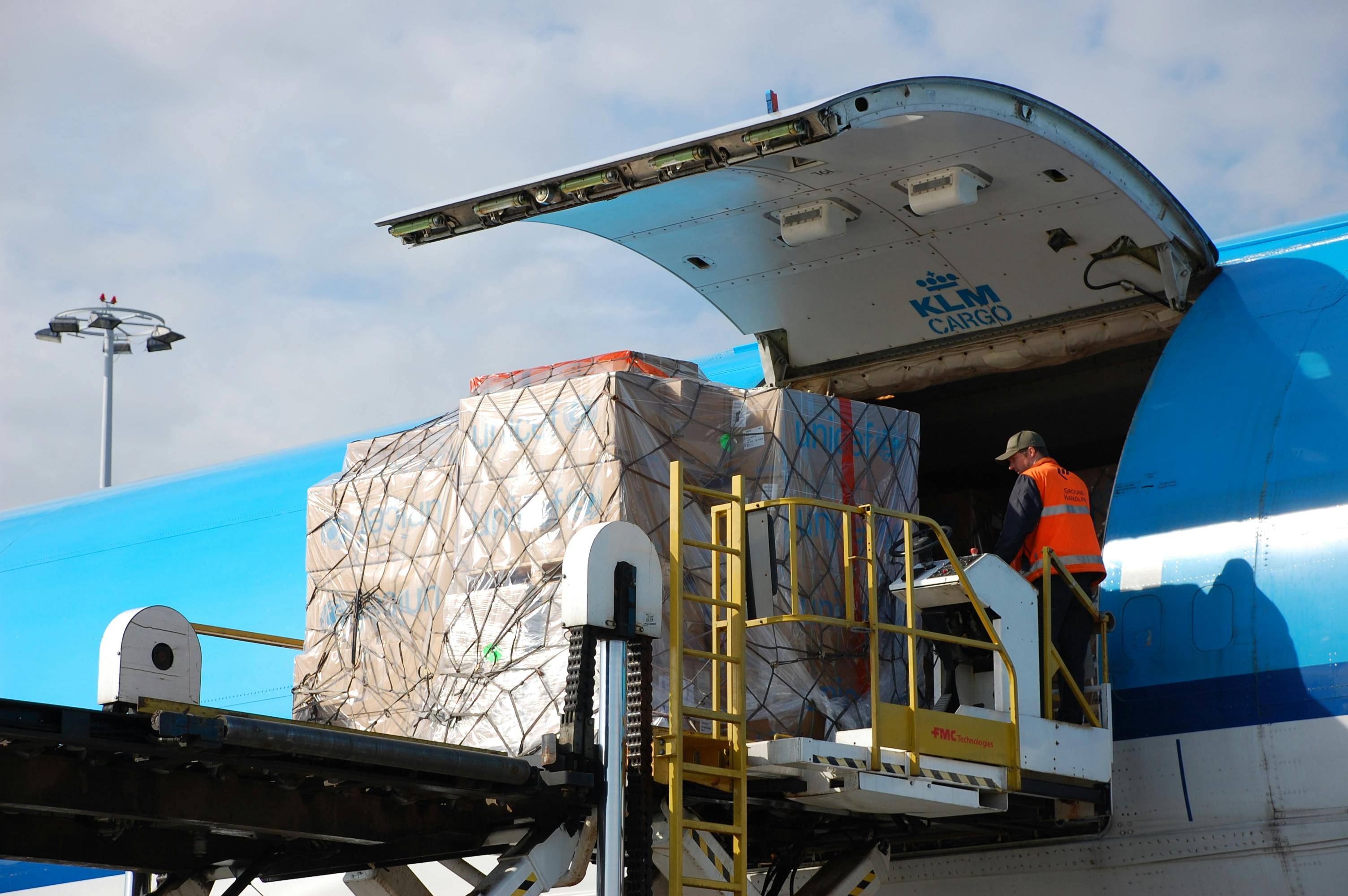 UNICEF transporterar förnödenheter till de katastrofdrabbade på Afrikas Horn