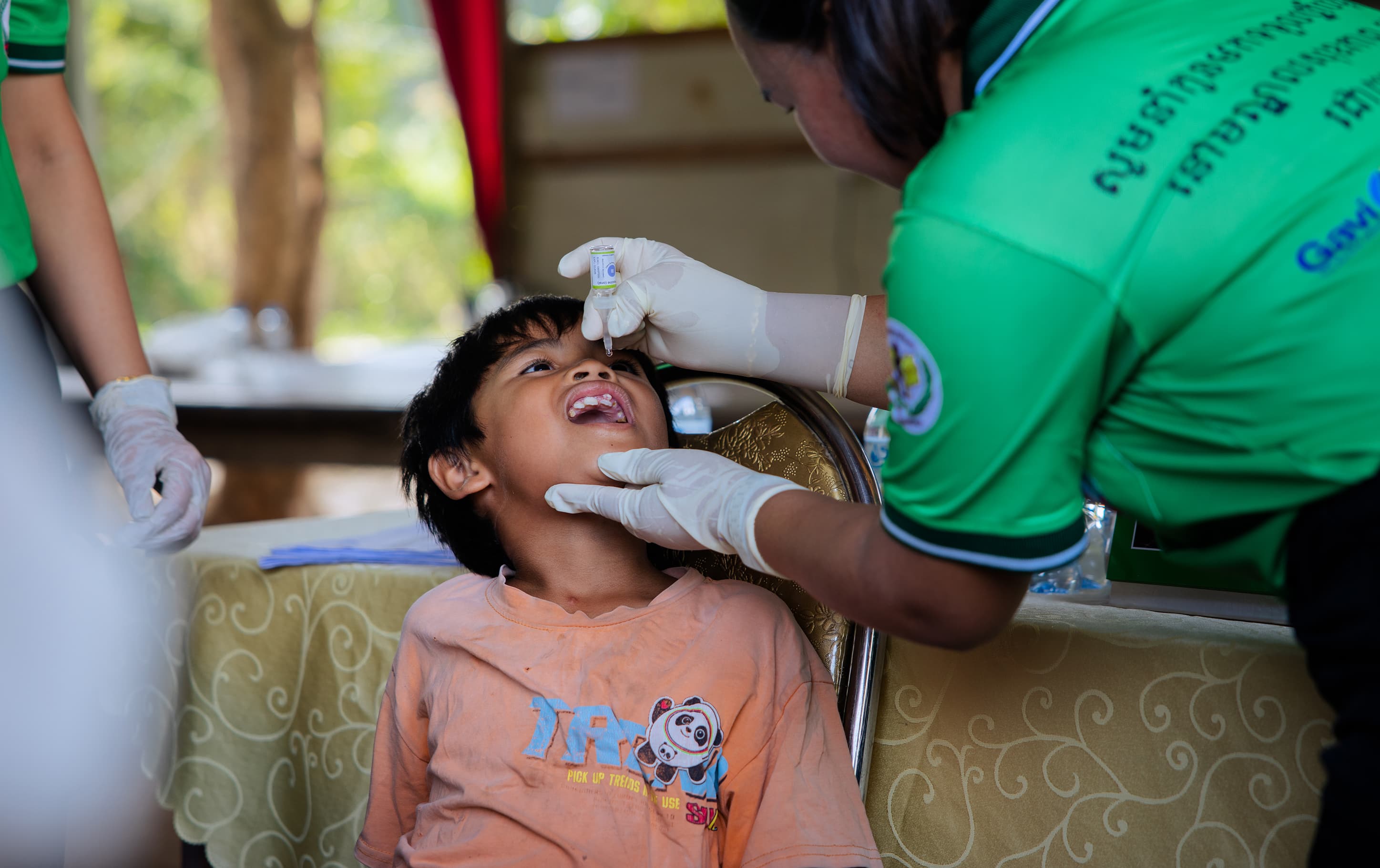 Barn får vaccin - cropped - Kambodja 2026