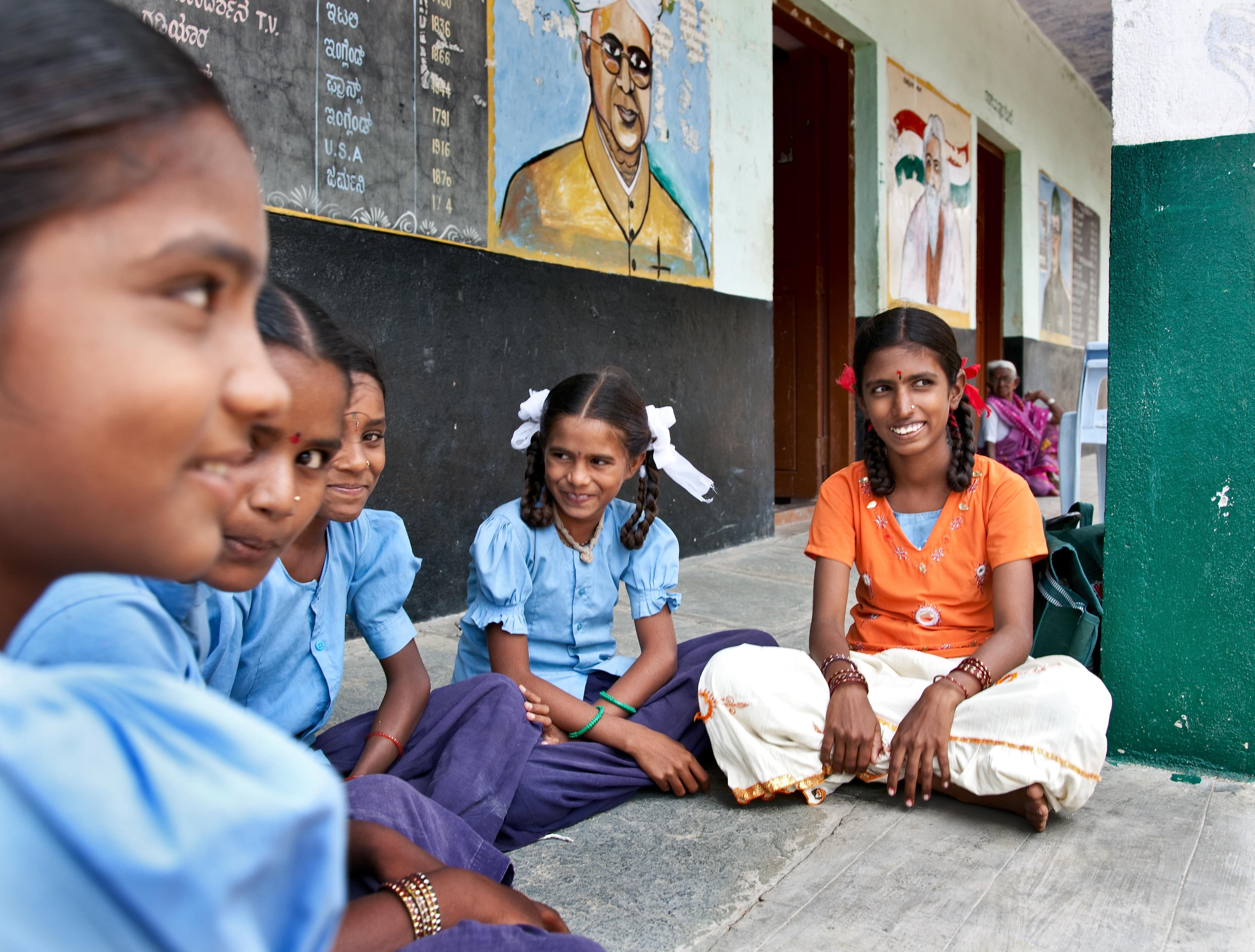 Mani är tillbaka i skolan i Indien