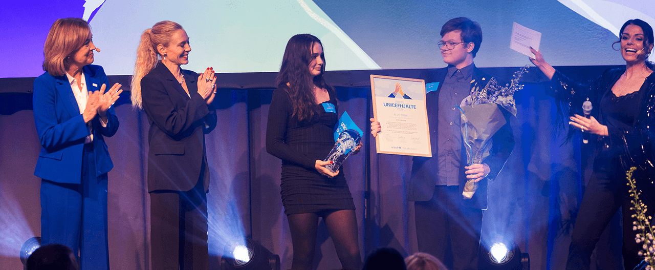 Årets UNICEF-hjälte 2025 - på scen - Barnkonventionens dag