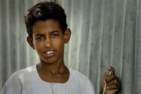 pojke-i-Sudan-El-Khatmia-Village-490-kate-Holt.jpg