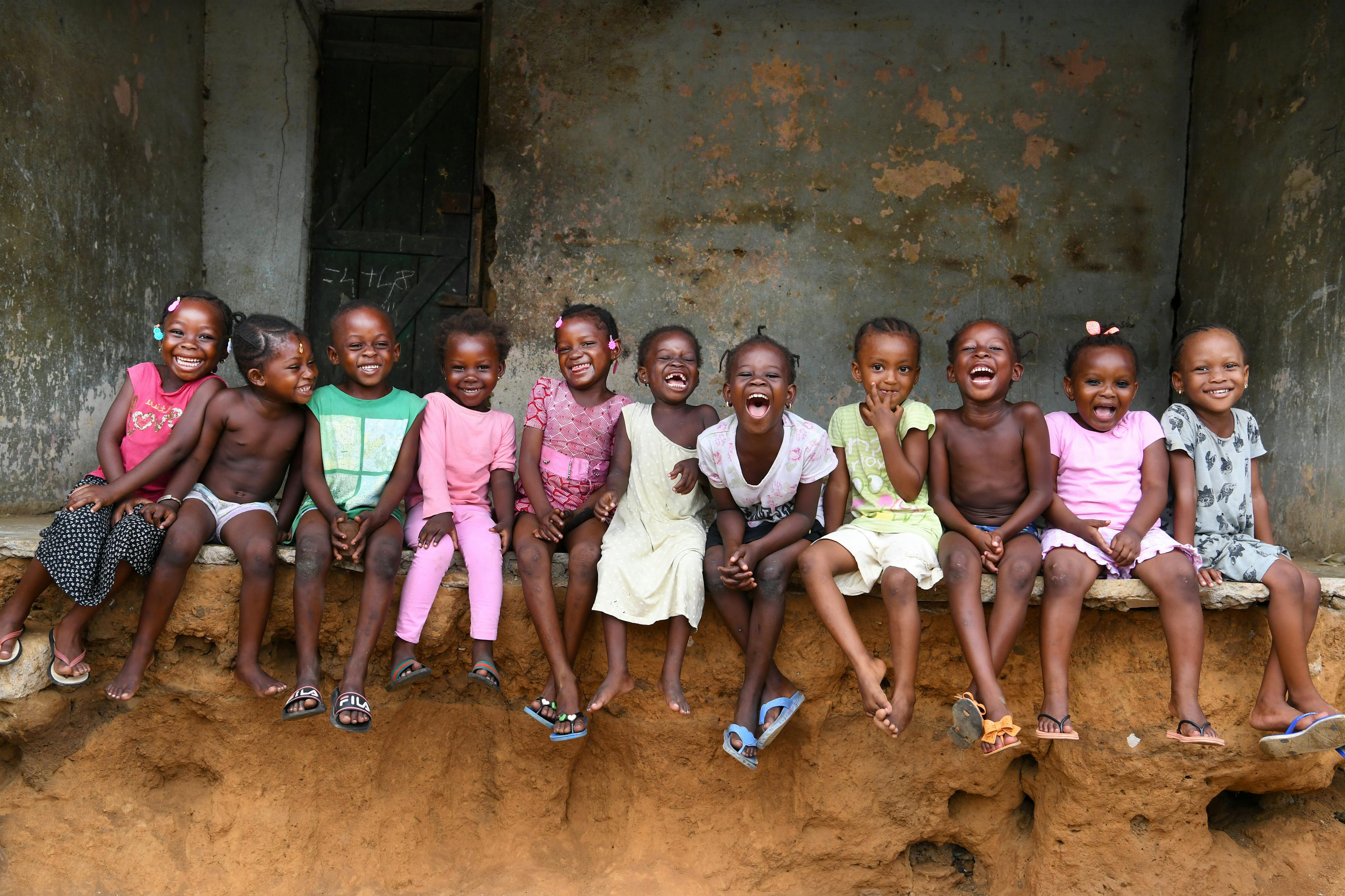 Glada barn i Elfenbenskusten  - original