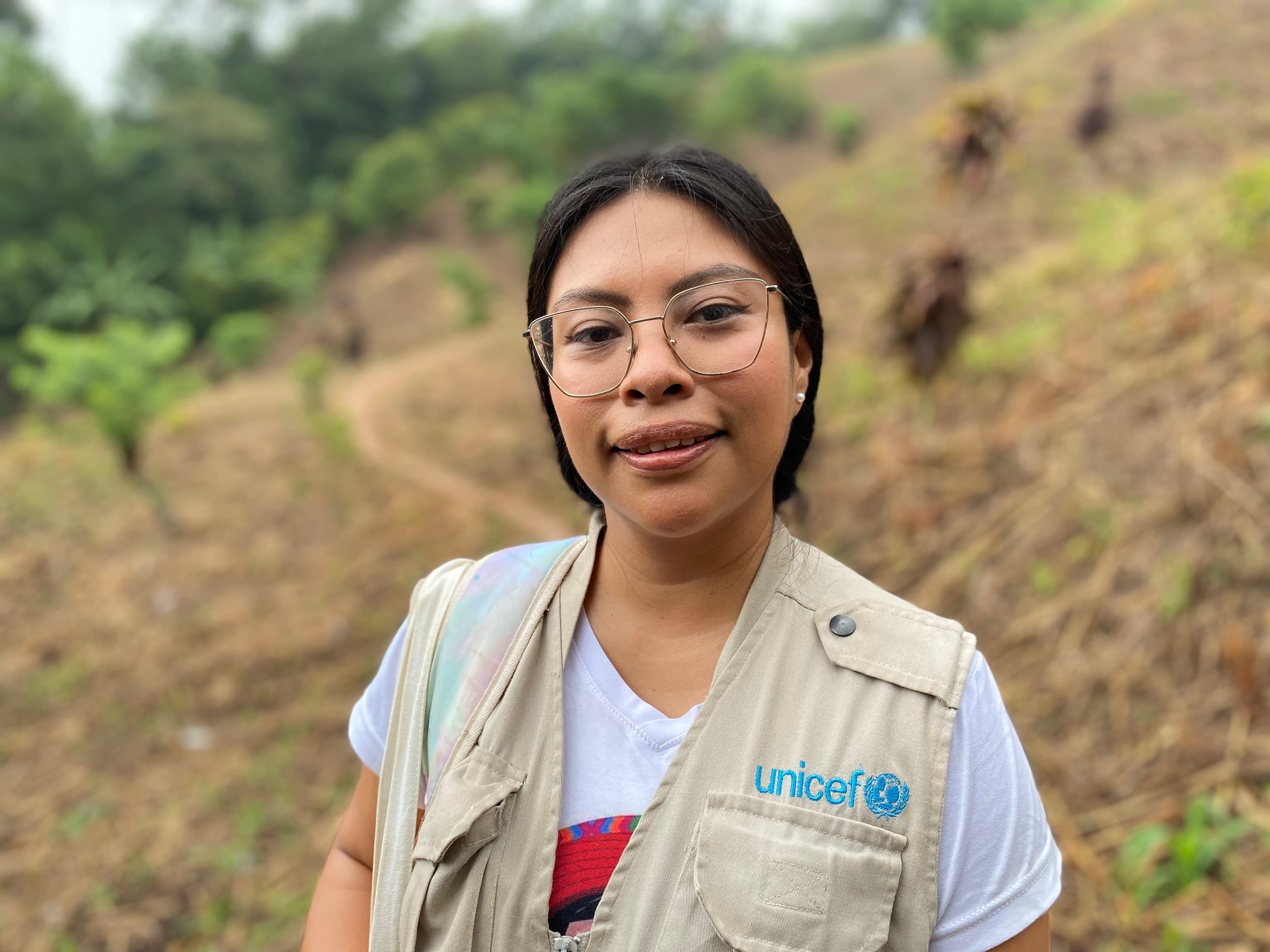 Andrea Beatriz Calisto - porträtt i fält - 2023