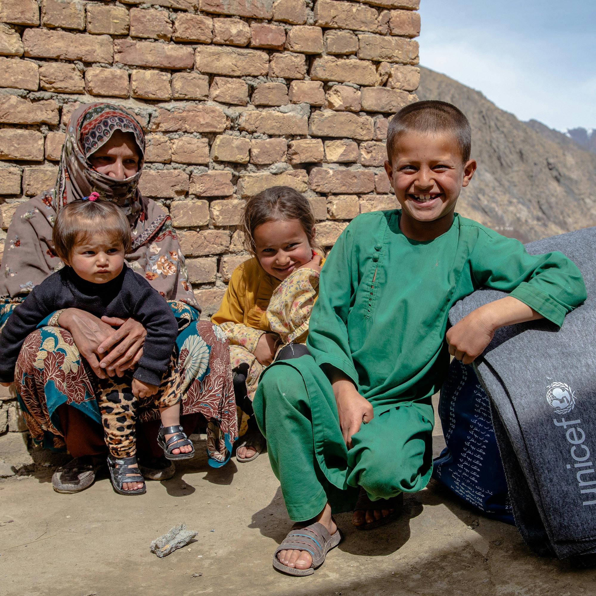 Barn - Afghanistan 2 mobil - 2023